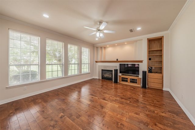 1049 Van Zandt Court, Haslet, TX 76052