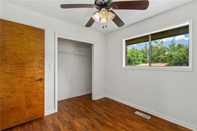 215 W Highland Street, Siloam Springs, AR 72761