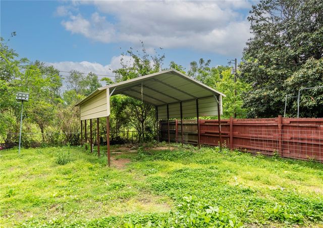 215 W Highland Street, Siloam Springs, AR 72761