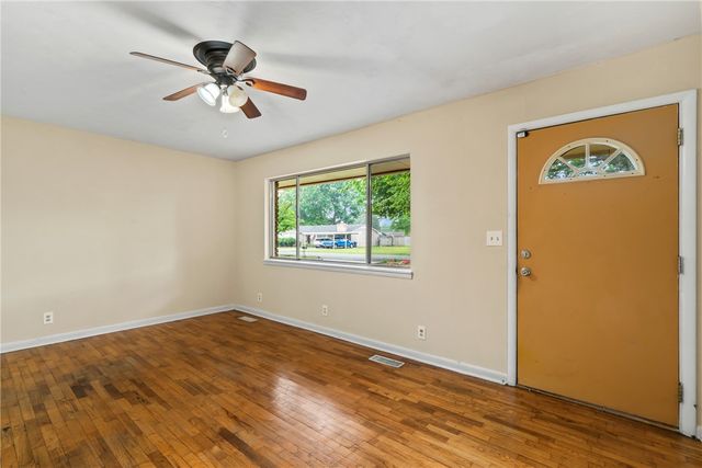 215 W Highland Street, Siloam Springs, AR 72761