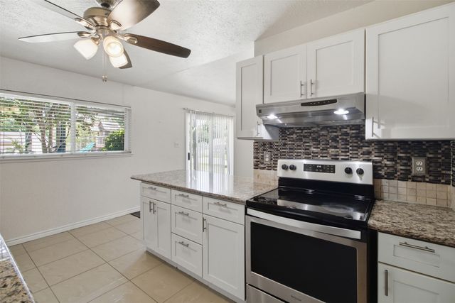 3709 Yaupon Drive, Grand Prairie, TX 75052