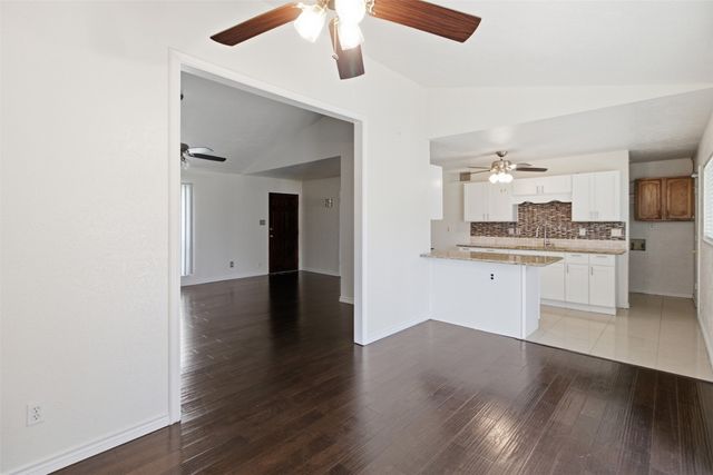 3709 Yaupon Drive, Grand Prairie, TX 75052