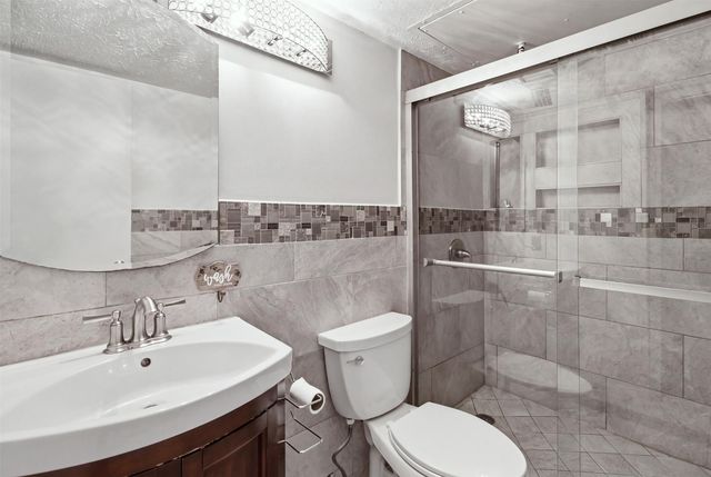 3709 Yaupon Drive, Grand Prairie, TX 75052