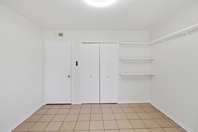 3709 Yaupon Drive, Grand Prairie, TX 75052