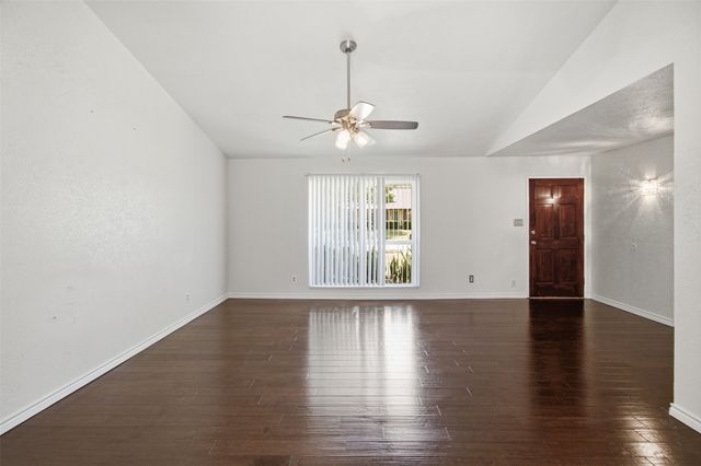 3709 Yaupon Drive, Grand Prairie, TX 75052