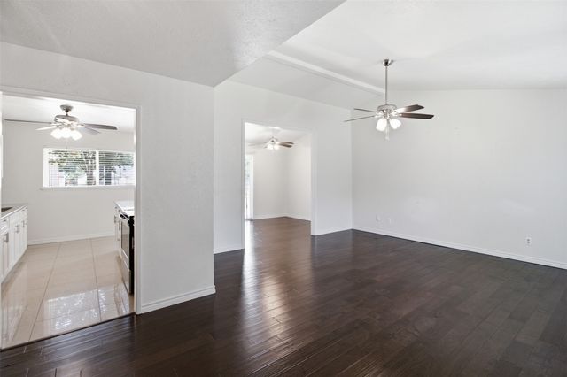 3709 Yaupon Drive, Grand Prairie, TX 75052