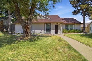 3709 Yaupon Drive, Grand Prairie, TX 75052