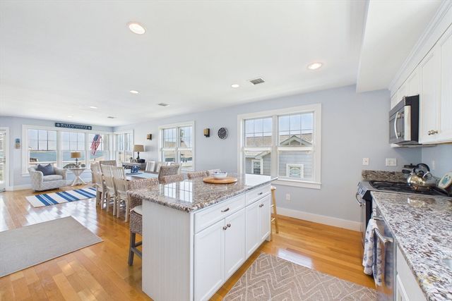 35 Shore Dr, Mattapoisett, MA 02739