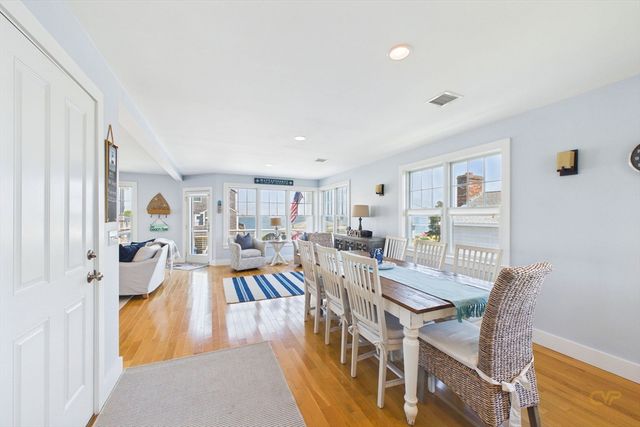 35 Shore Dr, Mattapoisett, MA 02739