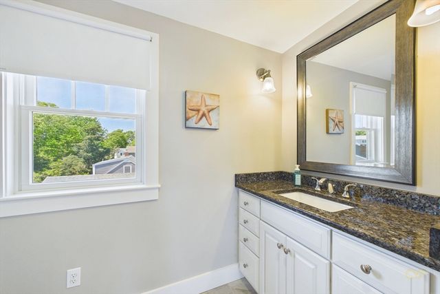 35 Shore Dr, Mattapoisett, MA 02739