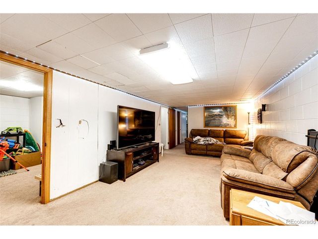 691 3rd Ave, Deer Trail, CO 80105