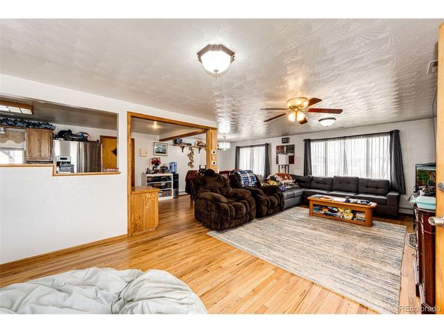 691 3rd Ave, Deer Trail, CO 80105