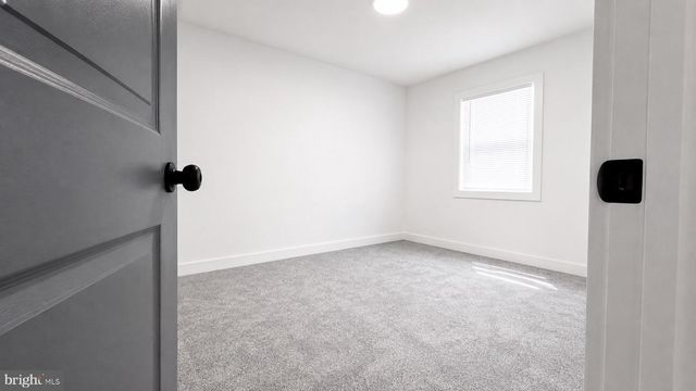 2420 LIBERATOR ST, Levittown, PA 19057