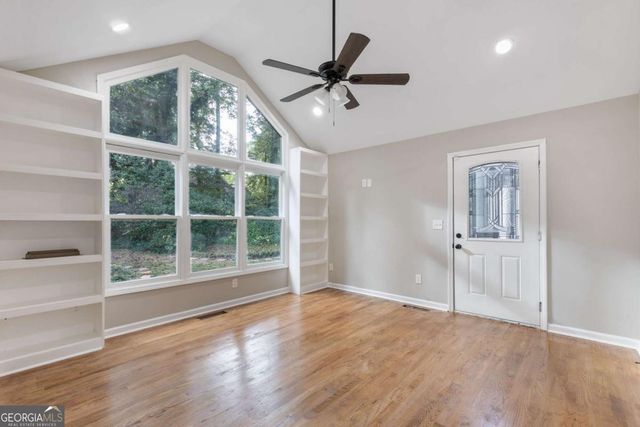 3846 Teresa Terrace SW, Lilburn, GA 30047