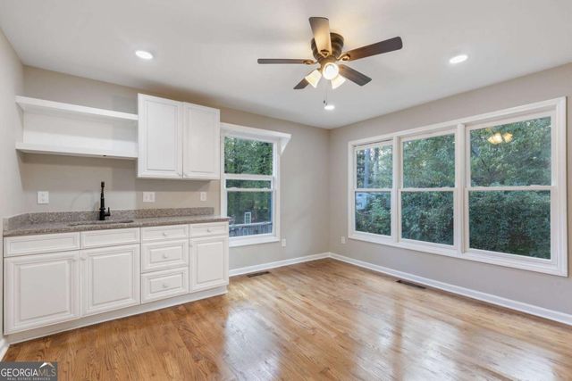 3846 Teresa Terrace SW, Lilburn, GA 30047