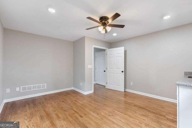 3846 Teresa Terrace SW, Lilburn, GA 30047