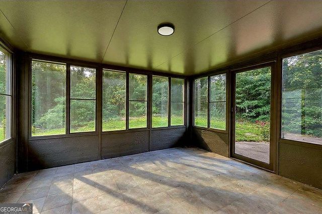 3846 Teresa Terrace SW, Lilburn, GA 30047