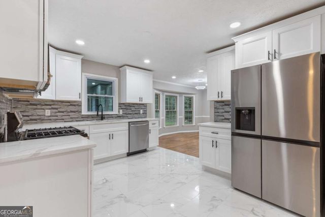 3846 Teresa Terrace SW, Lilburn, GA 30047