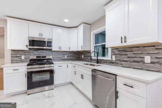 3846 Teresa Terrace SW, Lilburn, GA 30047