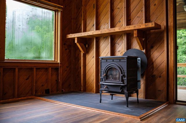 48 MEADOW LN, Nellysford, VA 22958