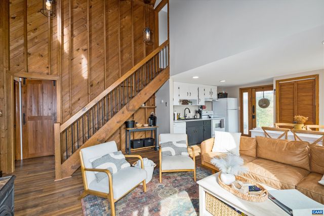 48 MEADOW LN, Nellysford, VA 22958