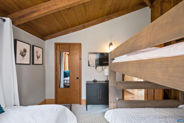 48 MEADOW LN, Nellysford, VA 22958