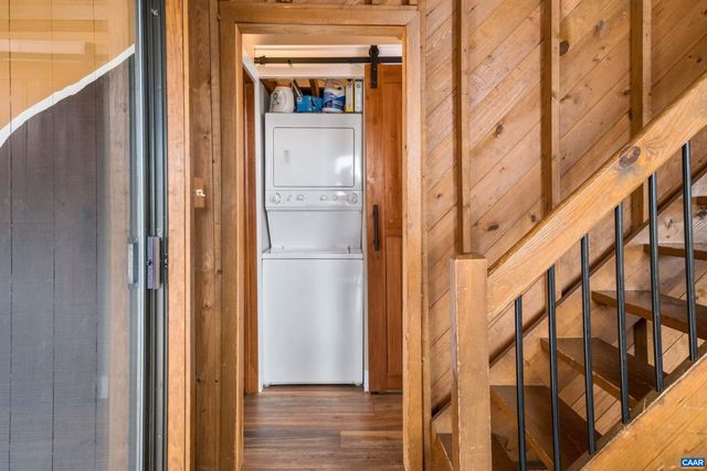 48 MEADOW LN, Nellysford, VA 22958