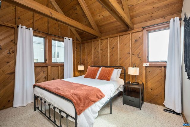 48 MEADOW LN, Nellysford, VA 22958