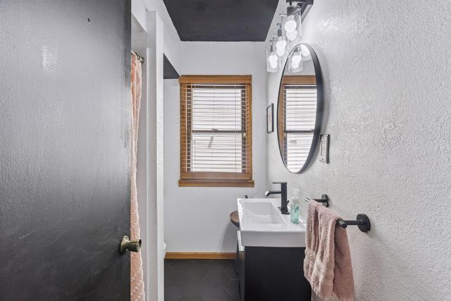 1804 7th Street E, Saint Paul, MN 55119