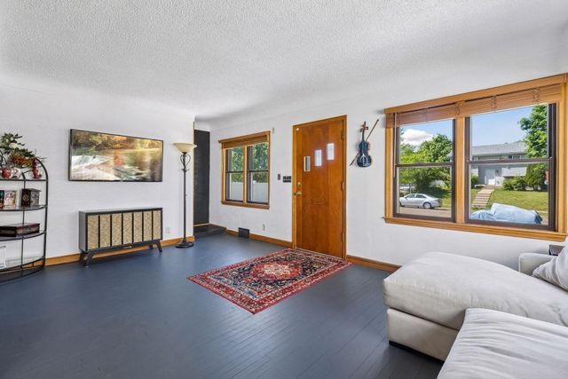 1804 7th Street E, Saint Paul, MN 55119