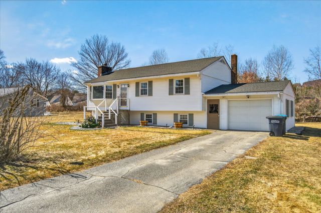 681 Colonial Drive, Hartford, VT 05001