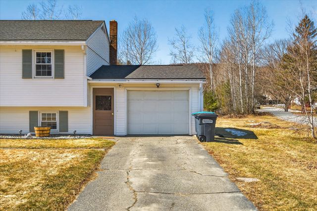 681 Colonial Drive, Hartford, VT 05001