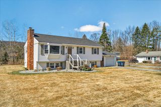 681 Colonial Drive, Hartford, VT 05001