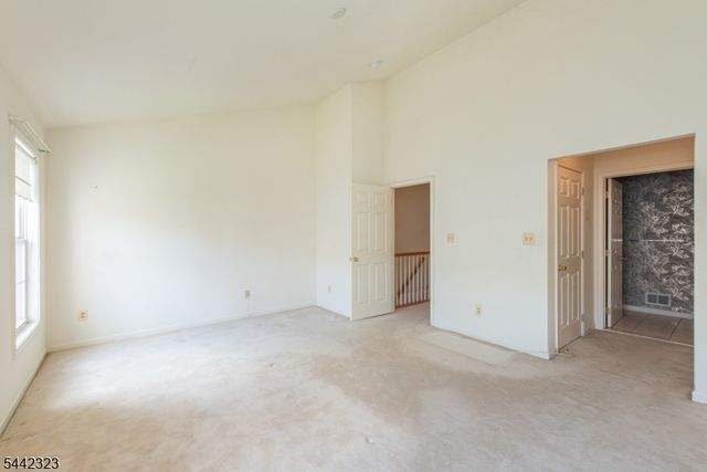 305 Cambridge Dr 305, Butler Boro, NJ 07405