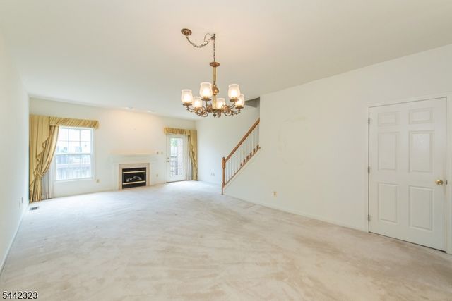 305 Cambridge Dr 305, Butler Boro, NJ 07405