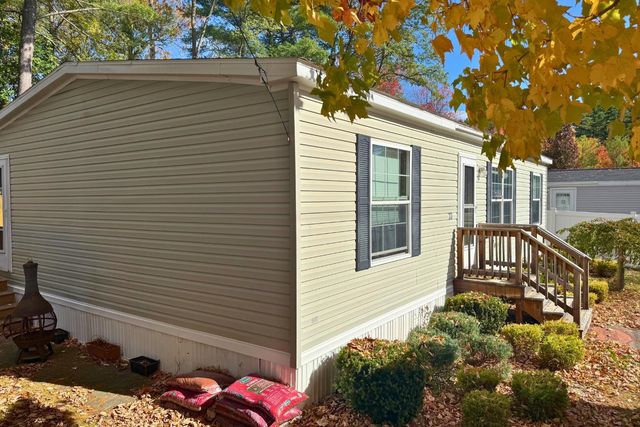 13 Courtesy Avenue, Belmont, NH 03220