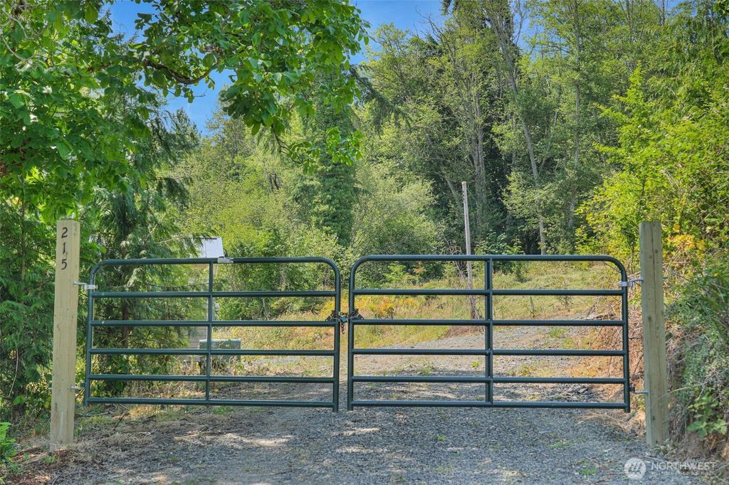 215 Sanderson Road, Chehalis, WA 98532