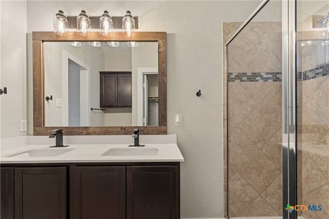 1227 Emerald Gate Drive, Temple, TX 76502