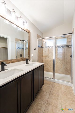 1227 Emerald Gate Drive, Temple, TX 76502