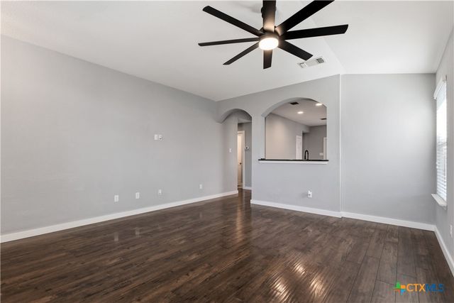 1227 Emerald Gate Drive, Temple, TX 76502