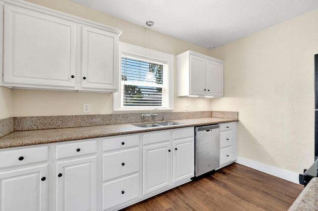 4338 E Grant Avenue, Fresno, CA 93702