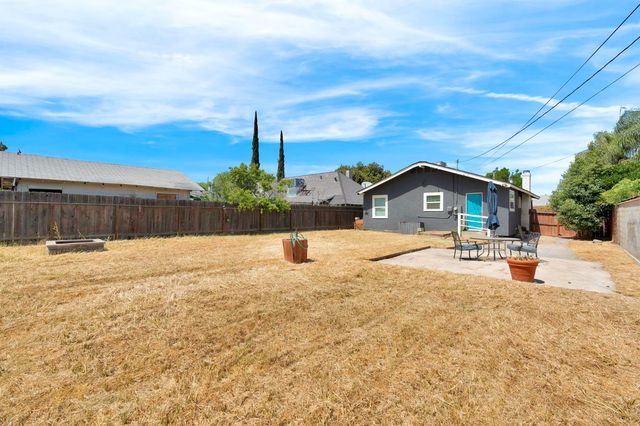 4338 E Grant Avenue, Fresno, CA 93702