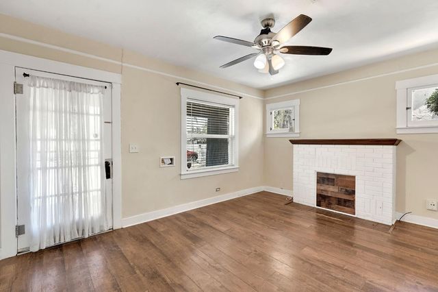 4338 E Grant Avenue, Fresno, CA 93702