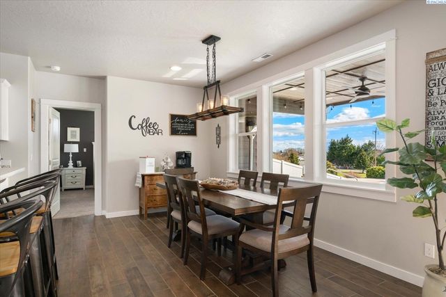 6006 Pimlico Dr., Pasco, WA 99301