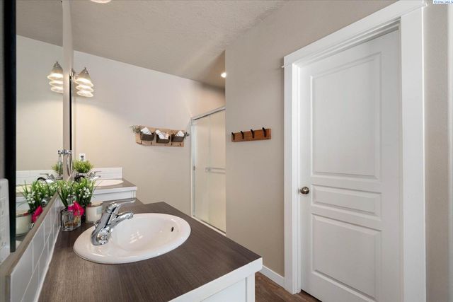 6006 Pimlico Dr., Pasco, WA 99301