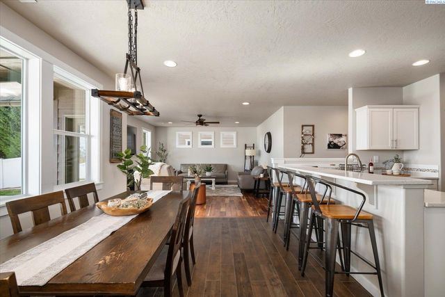 6006 Pimlico Dr., Pasco, WA 99301