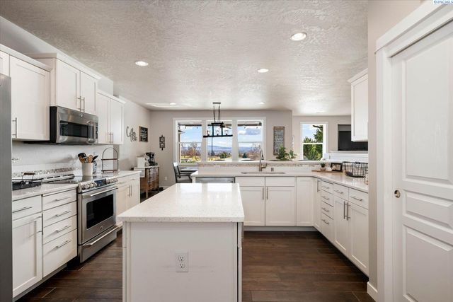 6006 Pimlico Dr., Pasco, WA 99301