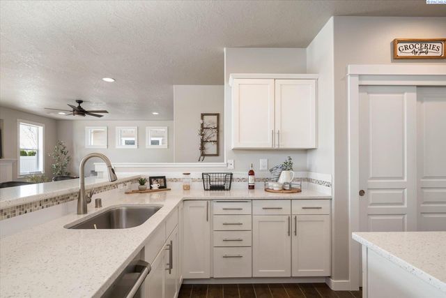 6006 Pimlico Dr., Pasco, WA 99301