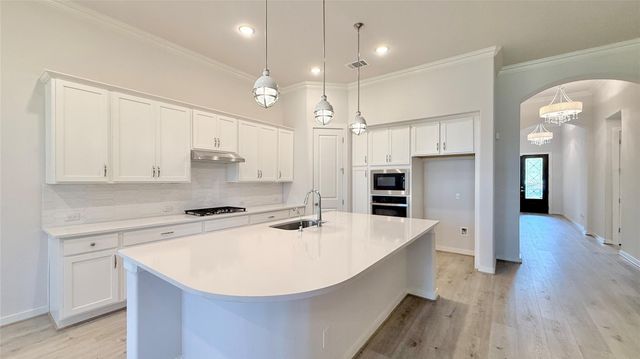 428 Trailing Lantana LN, San Marcos, TX 78666