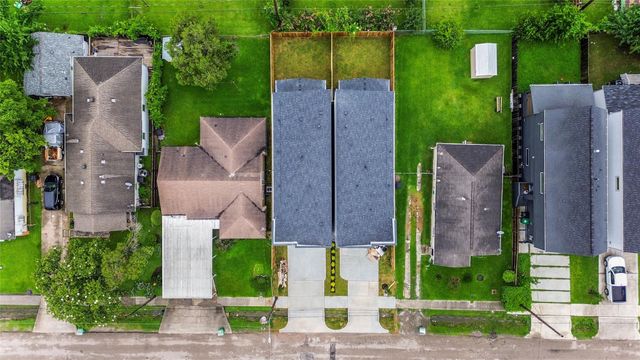 435 Neyland Street, Houston, TX 77022